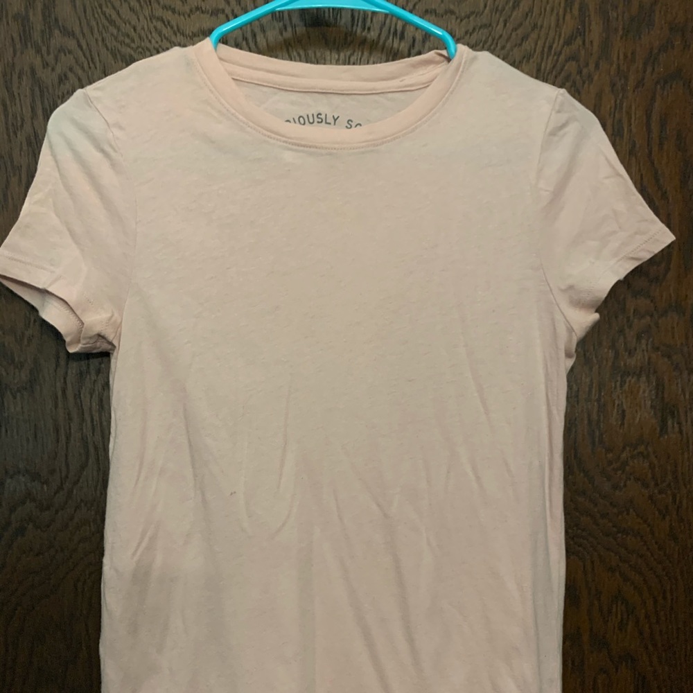 Light pink t-shirt